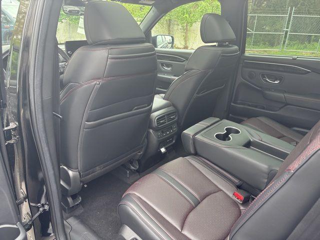 new 2025 Honda Pilot car, priced at $56,030