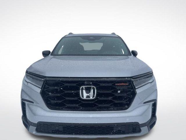 new 2025 Honda Pilot car, priced at $51,275