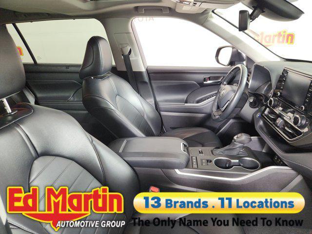 used 2022 Toyota Highlander Hybrid car, priced at $30,285