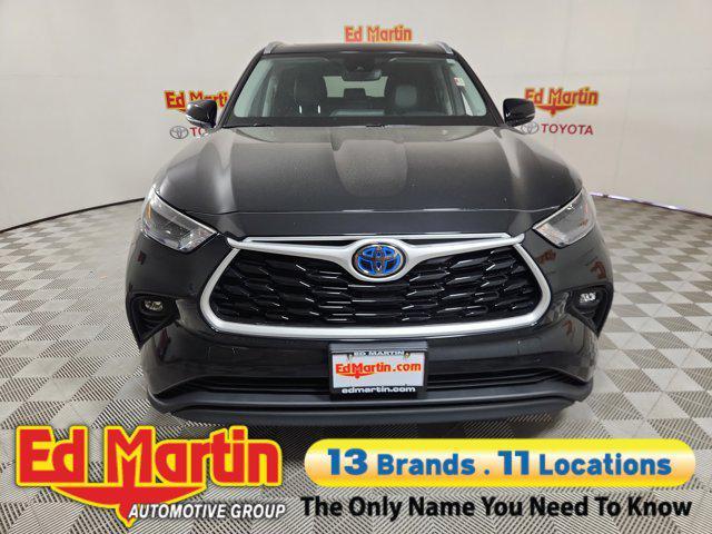 used 2022 Toyota Highlander Hybrid car, priced at $30,285