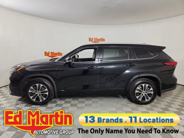 used 2022 Toyota Highlander Hybrid car, priced at $30,285