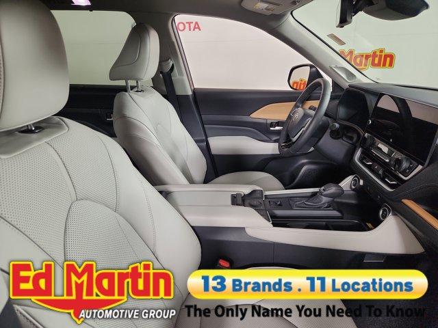 used 2025 Toyota Grand Highlander car, priced at $55,839