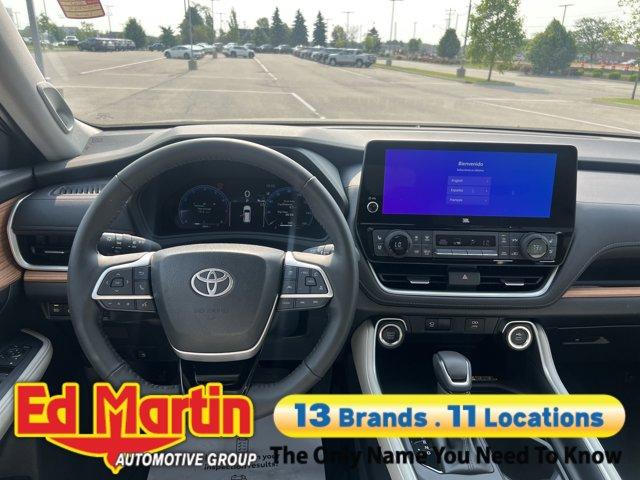used 2025 Toyota Grand Highlander car, priced at $55,839