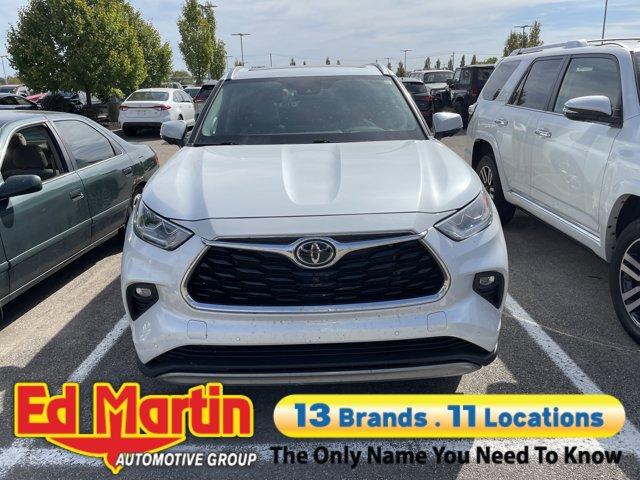 used 2023 Toyota Highlander car, priced at $45,375