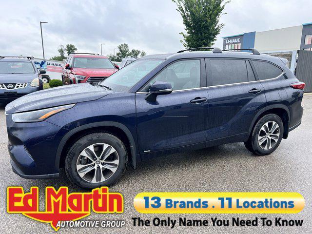 used 2023 Toyota Highlander Hybrid car, priced at $43,488