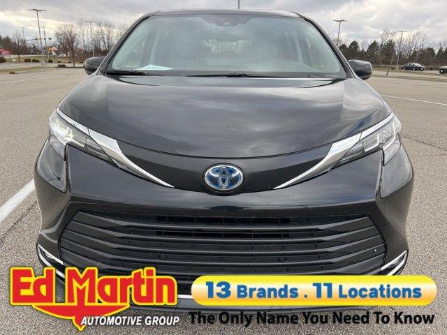 used 2023 Toyota Sienna car, priced at $40,373