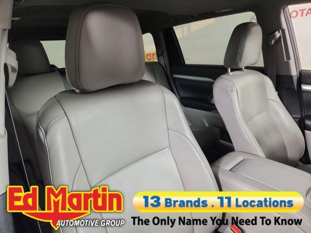 used 2019 Toyota Highlander Hybrid car, priced at $22,604