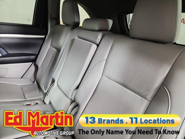 used 2019 Toyota Highlander Hybrid car, priced at $22,604