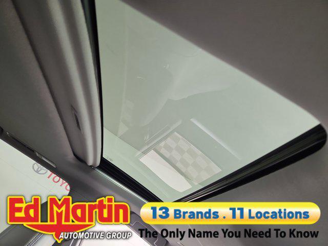 used 2019 Toyota Highlander Hybrid car, priced at $22,604