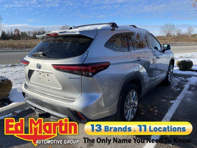 used 2021 Toyota Highlander Hybrid car, priced at $33,997