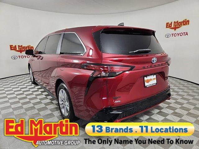 used 2021 Toyota Sienna car, priced at $39,573