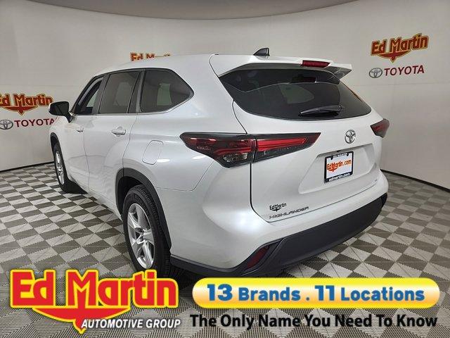 used 2024 Toyota Highlander car, priced at $34,261