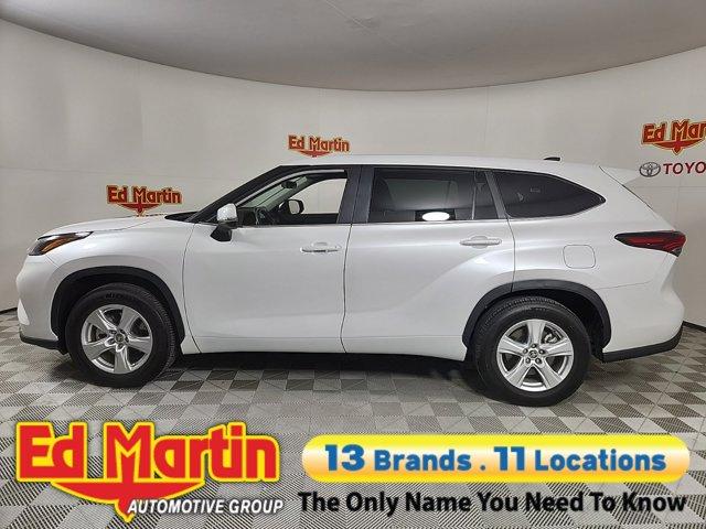 used 2024 Toyota Highlander car, priced at $34,261