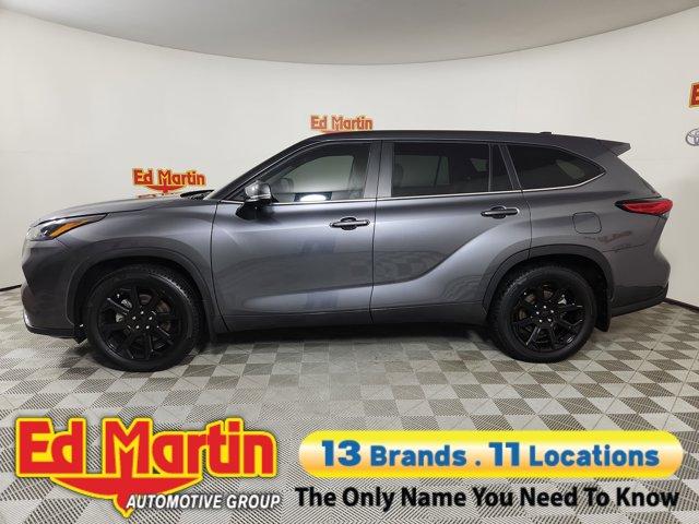 used 2023 Toyota Highlander car, priced at $31,897