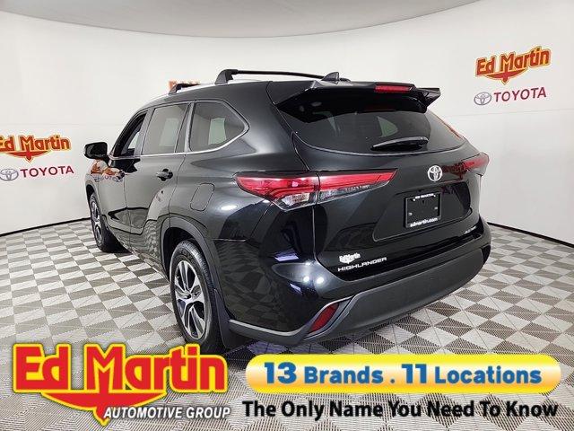 used 2023 Toyota Highlander car, priced at $34,197