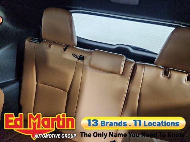 used 2021 Toyota Highlander car, priced at $34,997