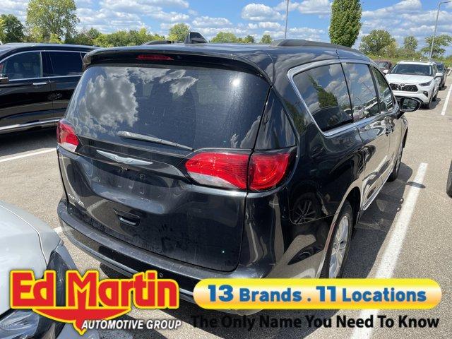 used 2017 Chrysler Pacifica car, priced at $10,728