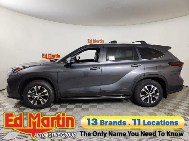 new 2025 Toyota Highlander car, priced at $49,690