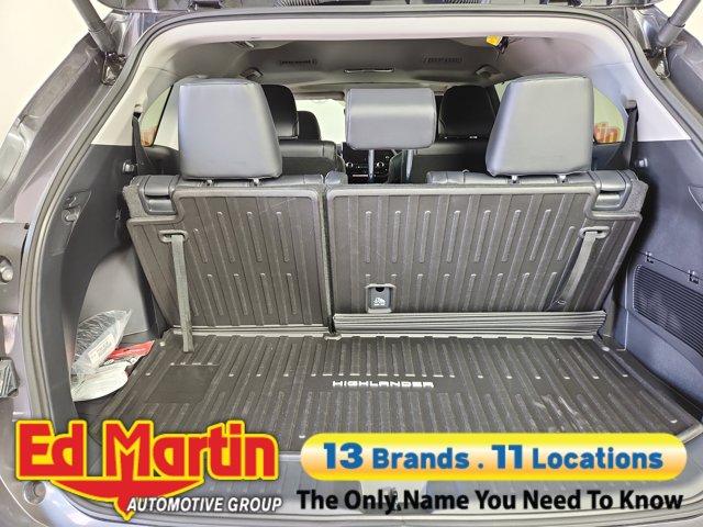 new 2025 Toyota Highlander car, priced at $49,690