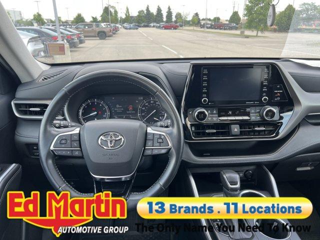 used 2021 Toyota Highlander car, priced at $29,006