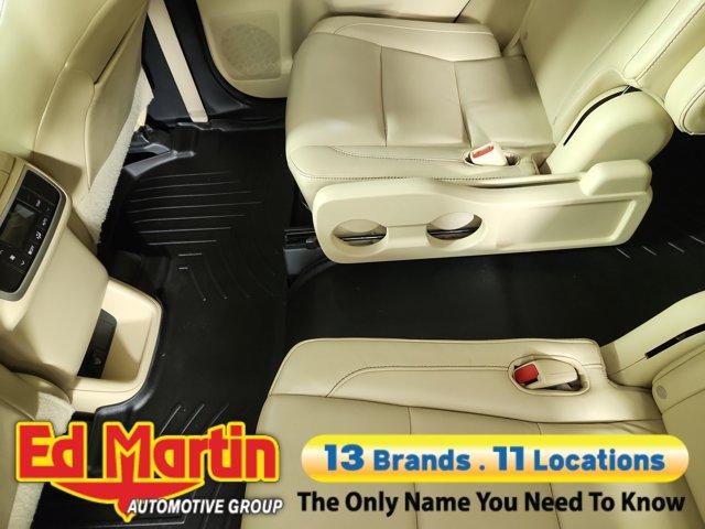 used 2015 Toyota Highlander car, priced at $11,500
