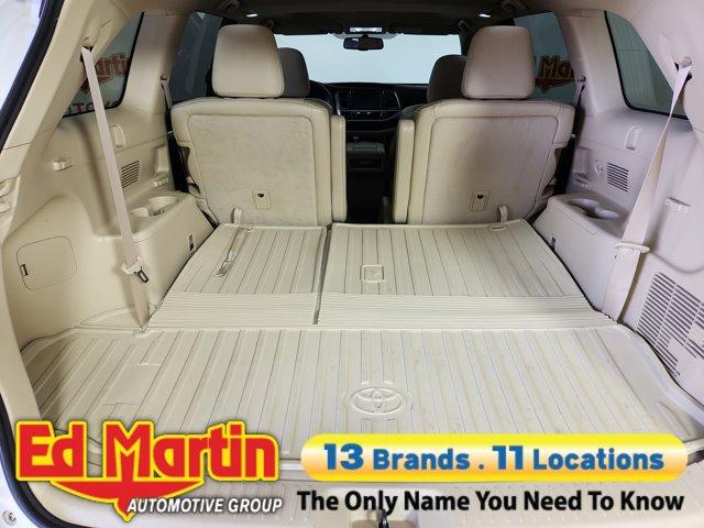 used 2015 Toyota Highlander car, priced at $11,500