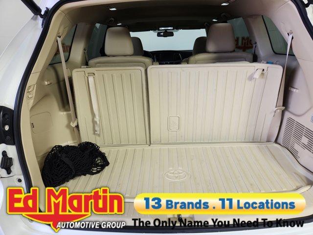 used 2015 Toyota Highlander car, priced at $11,500