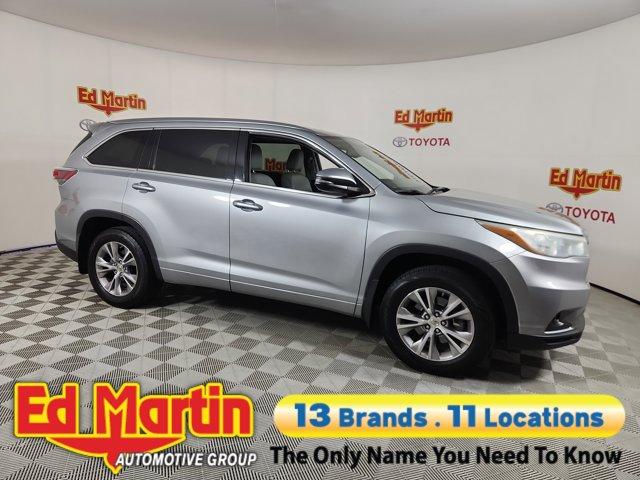 used 2015 Toyota Highlander car, priced at $13,385