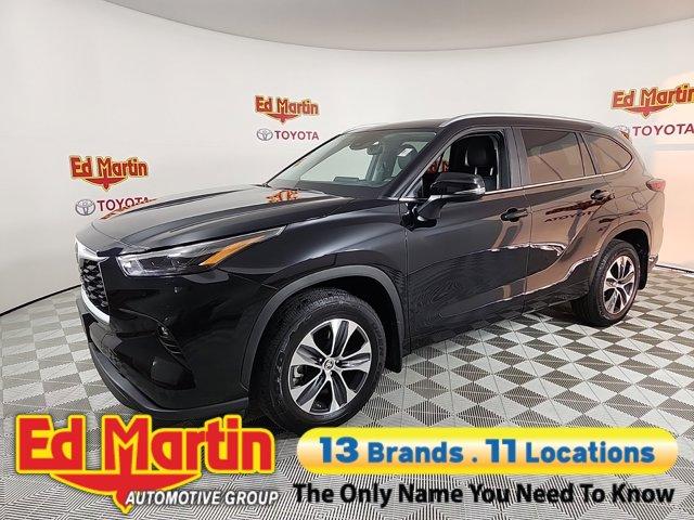 used 2024 Toyota Highlander car, priced at $41,917