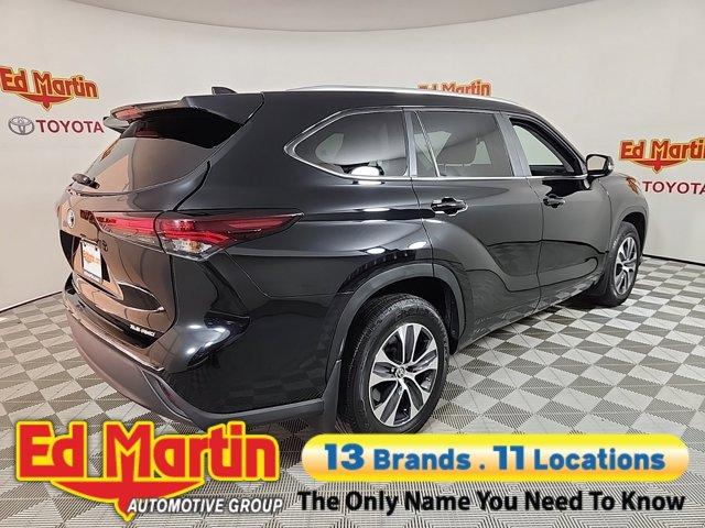 used 2024 Toyota Highlander car, priced at $41,917