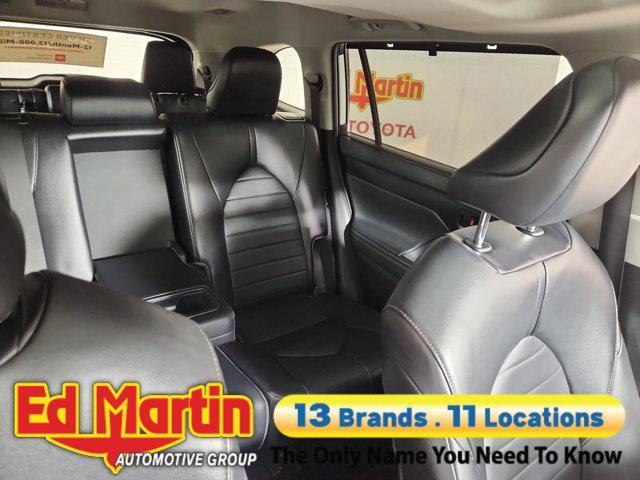 used 2022 Toyota Highlander Hybrid car, priced at $28,795