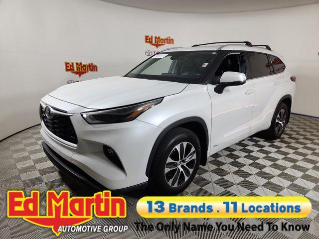 used 2022 Toyota Highlander Hybrid car, priced at $28,795