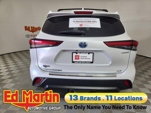 used 2022 Toyota Highlander Hybrid car, priced at $28,795