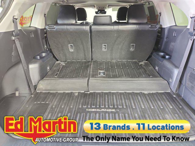 used 2022 Toyota Highlander Hybrid car, priced at $28,795