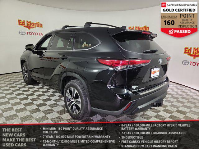 used 2022 Toyota Highlander car, priced at $35,388