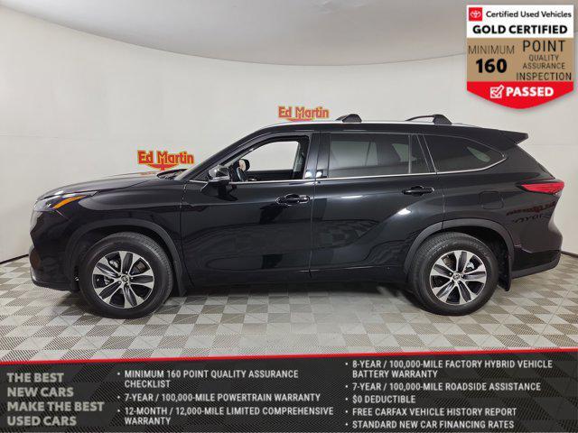 used 2022 Toyota Highlander car, priced at $35,388