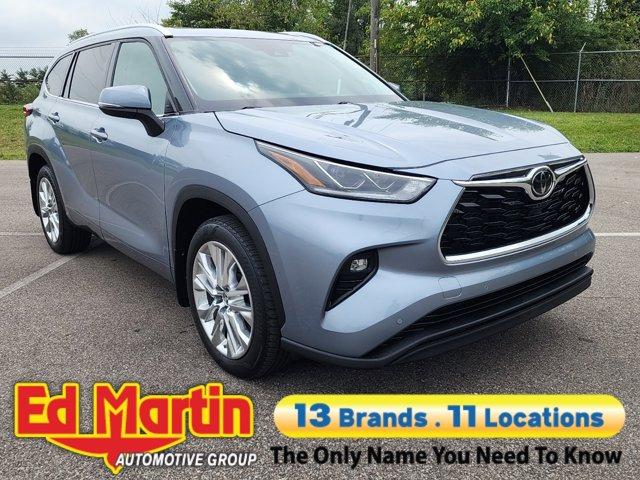 used 2021 Toyota Highlander car, priced at $38,982