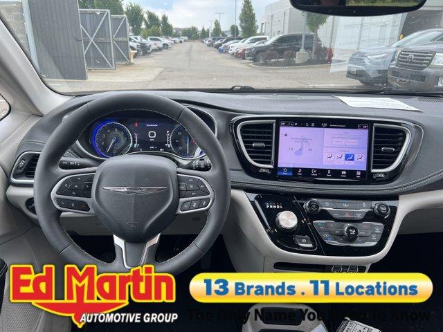 used 2022 Chrysler Pacifica car, priced at $26,254