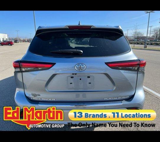 used 2021 Toyota Highlander car, priced at $33,597