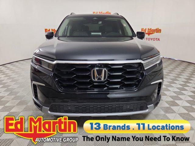 used 2025 Honda Pilot car, priced at $48,370