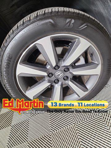 used 2025 Honda Pilot car, priced at $48,370