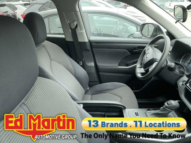 used 2023 Toyota Highlander car, priced at $28,268