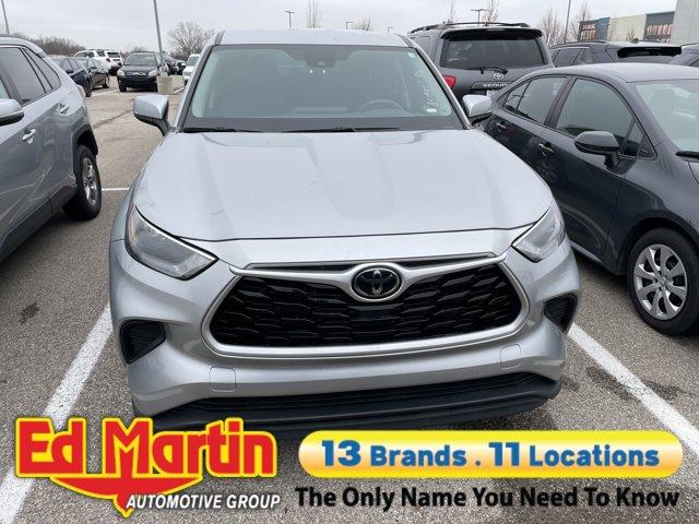 used 2023 Toyota Highlander car, priced at $28,268