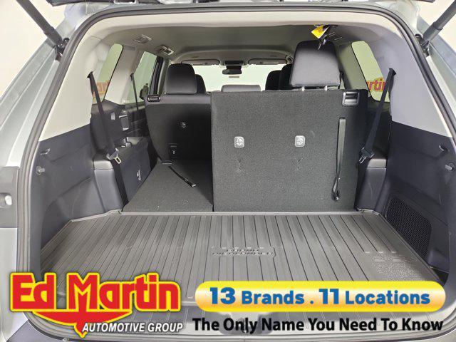 new 2025 Toyota Highlander car, priced at $46,476