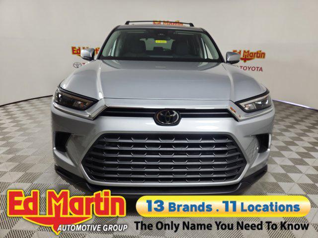 new 2025 Toyota Highlander car, priced at $46,476