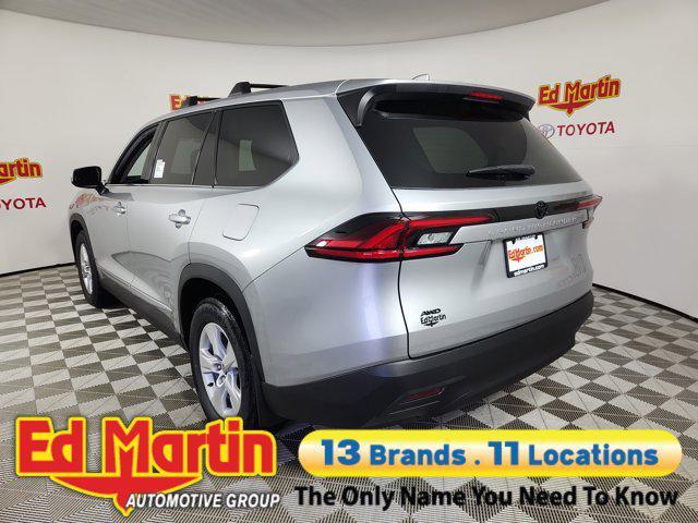 new 2025 Toyota Highlander car, priced at $46,476