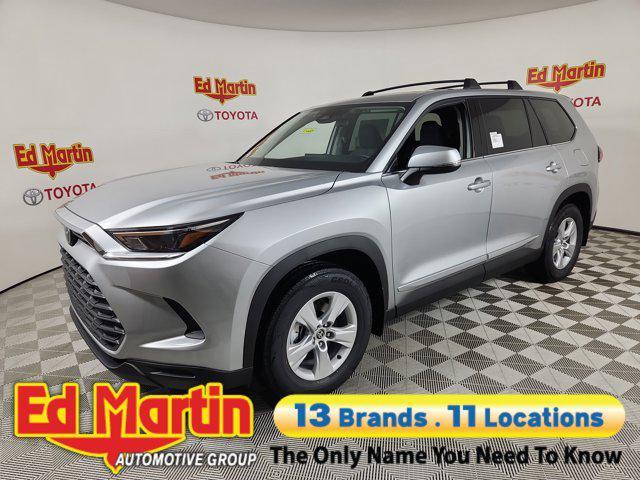 new 2025 Toyota Highlander car, priced at $46,476