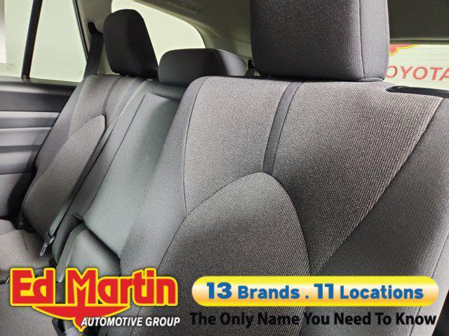 new 2025 Toyota Highlander car, priced at $46,476