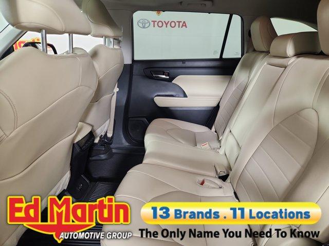 used 2024 Toyota Highlander car, priced at $37,839