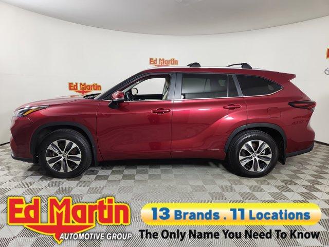 used 2024 Toyota Highlander car, priced at $37,839